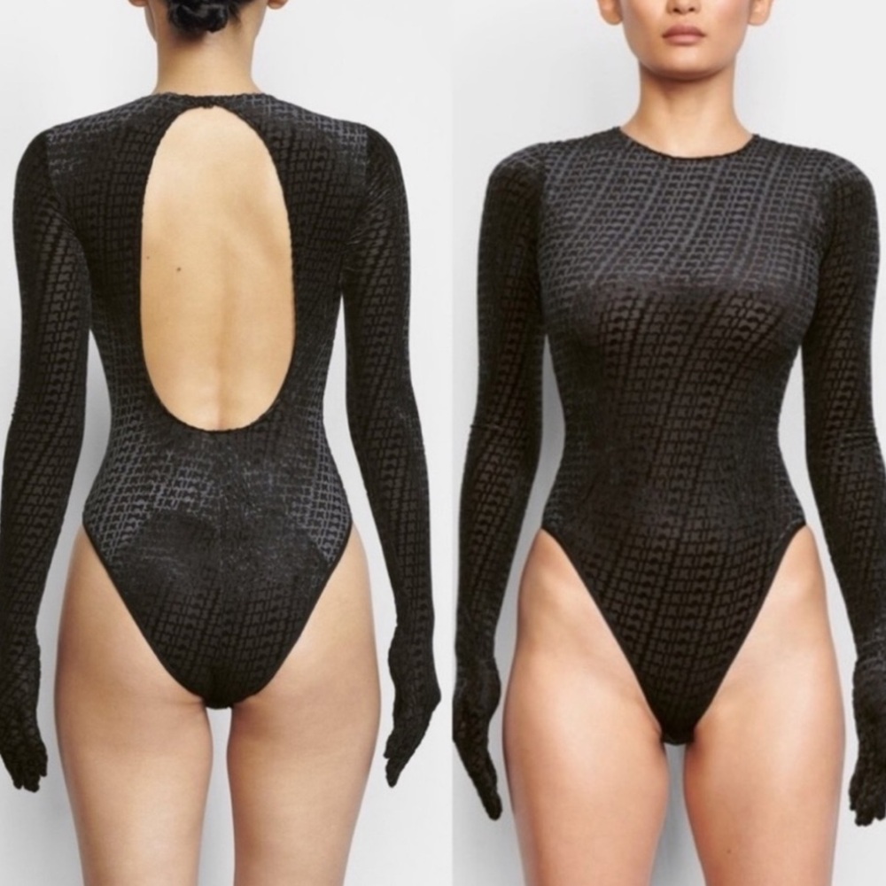 SKIMS logo Velvet Glove Bodysuit black M